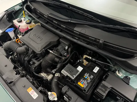 DY24YXU Hyundai i10 1.2 Premium 5dr Auto Thumbnail #28