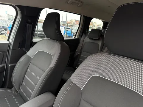 17 of 33 for Dacia Jogger 1.0 TCe Expression 5dr