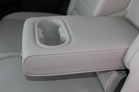 DV75BAO Hyundai Santa Fe 1.6 TGDi Plug-in Hybrid Ultimate 5dr 4WD Auto Thumbnail #15