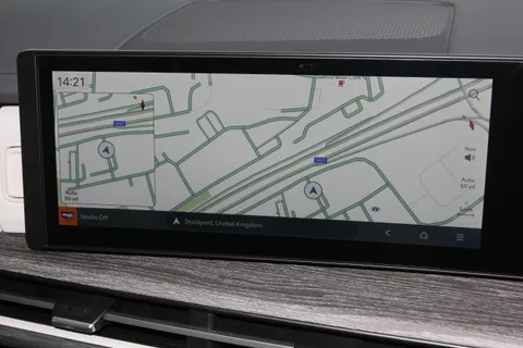 DV75BAO Hyundai Santa Fe 1.6 TGDi Plug-in Hybrid Ultimate 5dr 4WD Auto Thumbnail #31