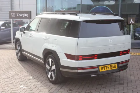 DV75BAO Hyundai Santa Fe 1.6 TGDi Plug-in Hybrid Ultimate 5dr 4WD Auto Thumbnail #37