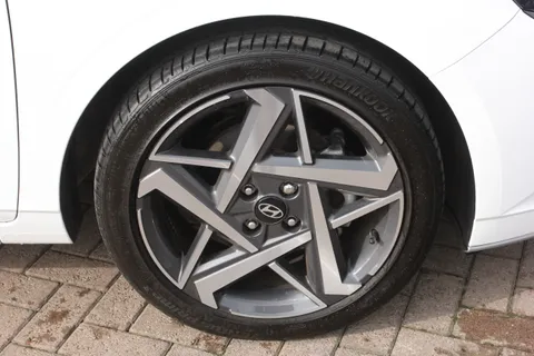 DX75XBL Hyundai i20 1.0T GDi Premium 5dr DCT Thumbnail #6