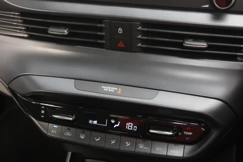 DX75XBL Hyundai i20 1.0T GDi Premium 5dr DCT Thumbnail #57