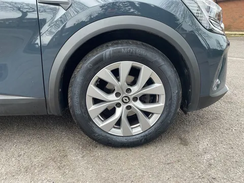 BK22HXV Renault Captur 1.0 TCE 90 Iconic 5dr Thumbnail #34