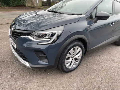 BK22HXV Renault Captur 1.0 TCE 90 Iconic 5dr Thumbnail #24