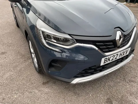 BK22HXV Renault Captur 1.0 TCE 90 Iconic 5dr Thumbnail #25