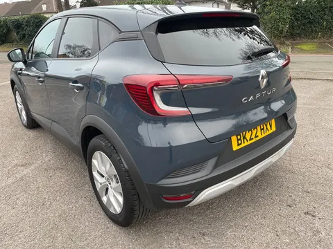 BK22HXV Renault Captur 1.0 TCE 90 Iconic 5dr Thumbnail #27