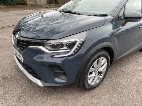 BK22HXV Renault Captur 1.0 TCE 90 Iconic 5dr Thumbnail #22