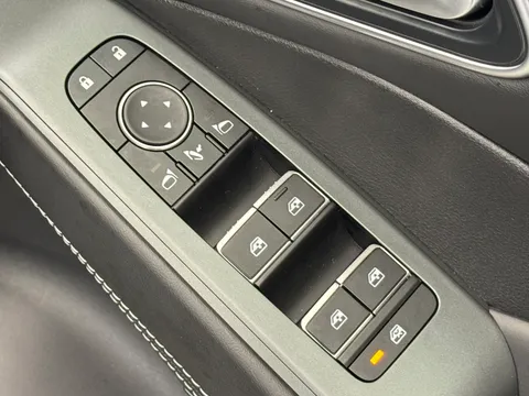 OE75NRK Nissan Qashqai 1.3 DiG-T MH Tekna 5dr Thumbnail #21