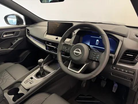 OE75NRK Nissan Qashqai 1.3 DiG-T MH Tekna 5dr Thumbnail #24