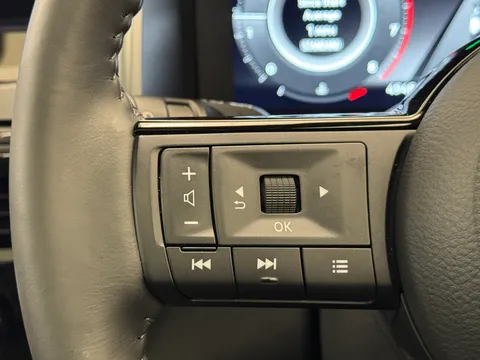 OE75NRK Nissan Qashqai 1.3 DiG-T MH Tekna 5dr Thumbnail #25