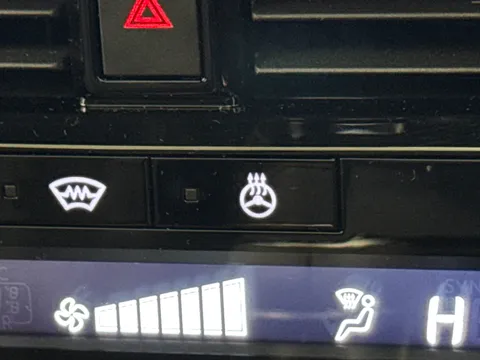 OE75NRK Nissan Qashqai 1.3 DiG-T MH Tekna 5dr Thumbnail #27