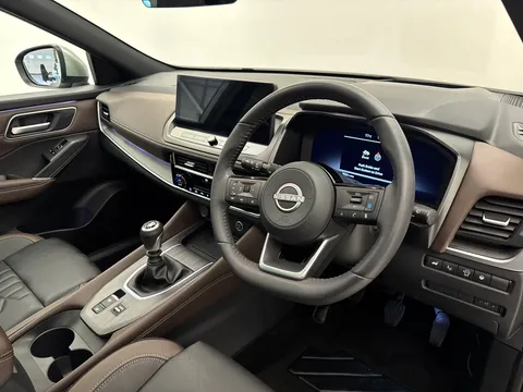 OW74WRV Nissan Qashqai 1.3 DiG-T MH Tekna 5dr Thumbnail #24