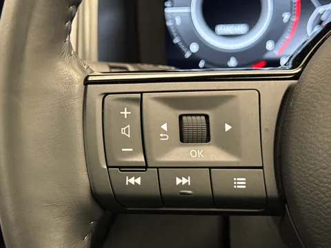 OW74WRV Nissan Qashqai 1.3 DiG-T MH Tekna 5dr Thumbnail #25