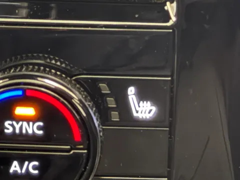 OW74WRV Nissan Qashqai 1.3 DiG-T MH Tekna 5dr Thumbnail #32