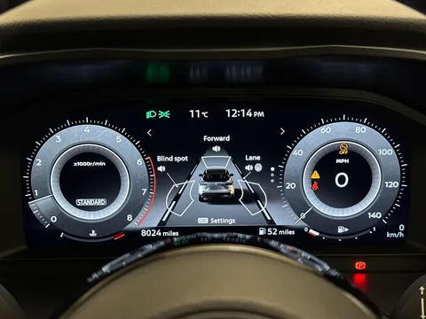 OW74WRV Nissan Qashqai 1.3 DiG-T MH Tekna 5dr Thumbnail #33