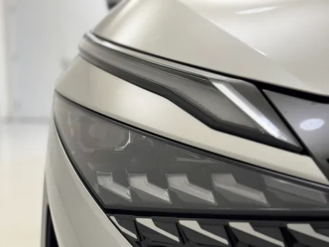 OW74WRV Nissan Qashqai 1.3 DiG-T MH Tekna 5dr Thumbnail #38