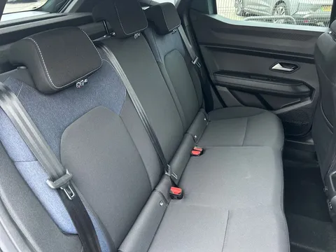 DL75UOE Dacia Duster 1.6 Hybrid 140 Journey 5dr Auto Thumbnail #10
