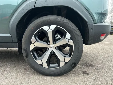 DL75UOE Dacia Duster 1.6 Hybrid 140 Journey 5dr Auto Thumbnail #23