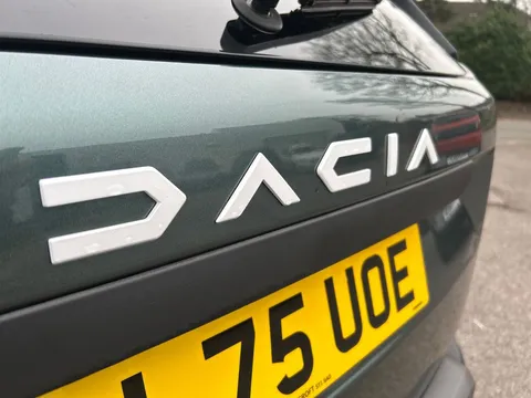 DL75UOE Dacia Duster 1.6 Hybrid 140 Journey 5dr Auto Thumbnail #24