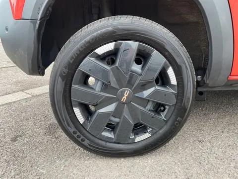 BF74MVA Dacia Spring 27kWh Extreme 65 48kW 5dr Auto Thumbnail #31