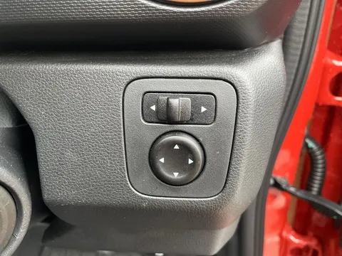 BF74MVA Dacia Spring 27kWh Extreme 65 48kW 5dr Auto Thumbnail #23