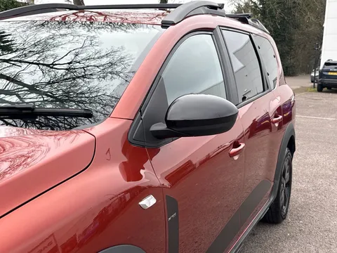 BD72WHN Dacia Jogger 1.0 TCe Extreme SE 5dr Thumbnail #21