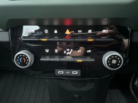 BD74SYP Dacia Spring 27kWh Extreme 65 48kW 5dr Auto Thumbnail #25