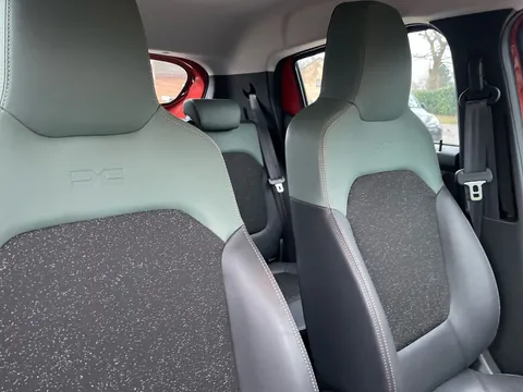 BD74SYP Dacia Spring 27kWh Extreme 65 48kW 5dr Auto Thumbnail #28