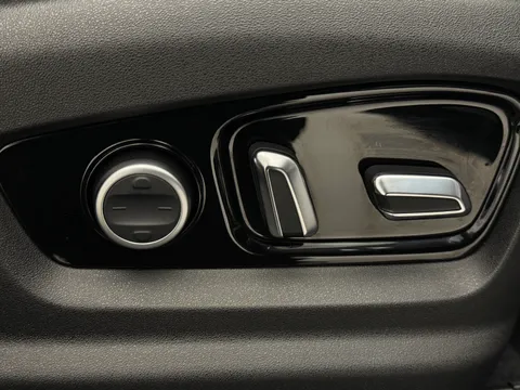 DC25UBB Jaecoo 7 1.5T SHS Luxury 5dr Auto Thumbnail #17