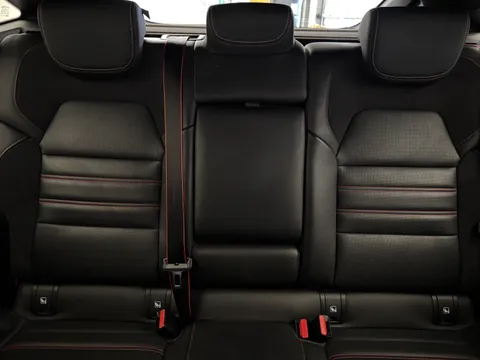 16 of 36 for Renault ARKANA 1.6 E-TECH Hybrid 145 R.S. Line 5dr Auto