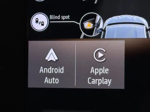 25 of 36 for Renault ARKANA 1.6 E-TECH Hybrid 145 R.S. Line 5dr Auto