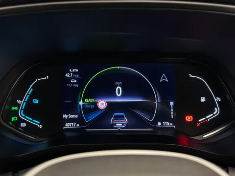 31 of 36 for Renault ARKANA 1.6 E-TECH Hybrid 145 R.S. Line 5dr Auto