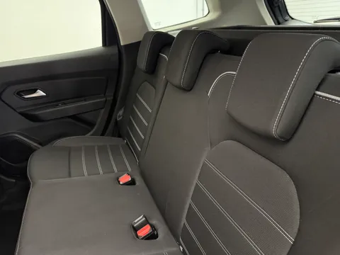 DL22GWJ Dacia Duster 1.3 TCe 130 Prestige 5dr Thumbnail #10