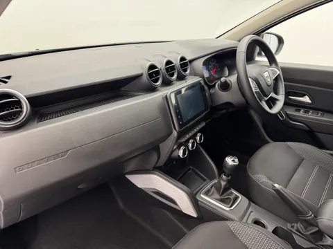 DL22GWJ Dacia Duster 1.3 TCe 130 Prestige 5dr Thumbnail #12