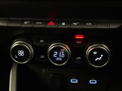 DL22GWJ Dacia Duster 1.3 TCe 130 Prestige 5dr Thumbnail #27