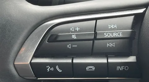 DX73GYK Mazda Mazda3 2.0 e-Skyactiv X MHEV [186] Exclusive-Line 4dr Thumbnail #16