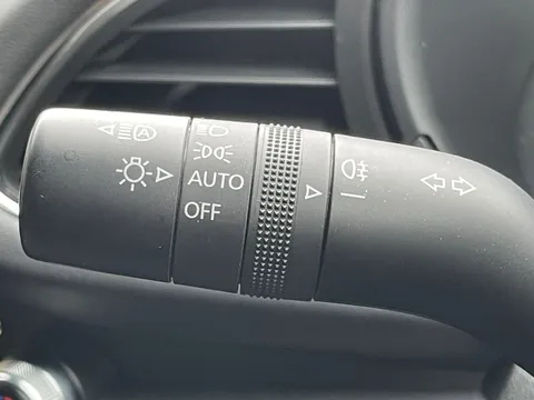 DX73GYK Mazda Mazda3 2.0 e-Skyactiv X MHEV [186] Exclusive-Line 4dr Thumbnail #17