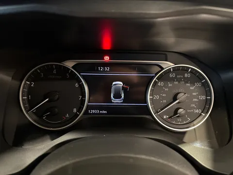 OX74FZW Nissan Qashqai 1.3 DiG-T MH Acenta Premium 5dr Thumbnail #13