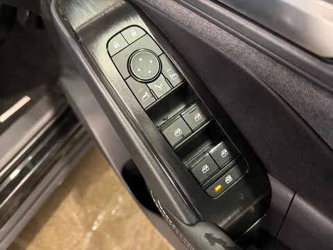 OX74FZW Nissan Qashqai 1.3 DiG-T MH Acenta Premium 5dr Thumbnail #22