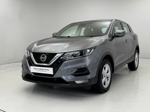 4 of 36 for Nissan Qashqai 1.3 DiG-T Acenta Premium 5dr