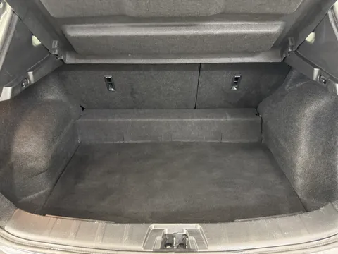 10 of 36 for Nissan Qashqai 1.3 DiG-T Acenta Premium 5dr