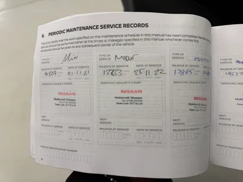 18 of 36 for Nissan Qashqai 1.3 DiG-T Acenta Premium 5dr