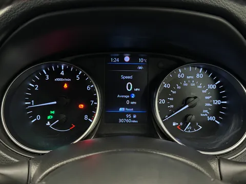 29 of 36 for Nissan Qashqai 1.3 DiG-T Acenta Premium 5dr