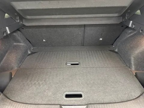 DL21BGF Nissan Qashqai 1.3 DiG-T MH Premiere Edition 5dr Thumbnail #11