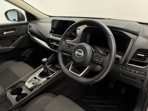 DL21BGF Nissan Qashqai 1.3 DiG-T MH Premiere Edition 5dr Thumbnail #23