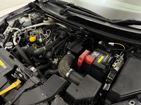 DL21BGF Nissan Qashqai 1.3 DiG-T MH Premiere Edition 5dr Thumbnail #32