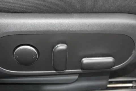 20 of 37 for Hyundai Ioniq 5 160kW Premium 73 kWh 5dr Auto