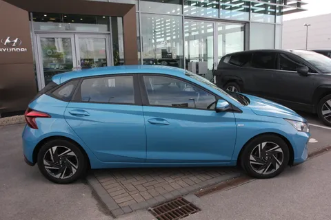 DG21RZA Hyundai i20 1.0T GDi 48V MHD SE Connect 5dr Thumbnail #4