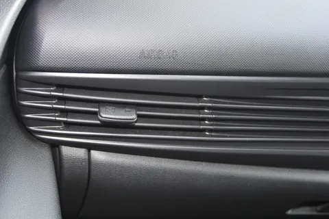 DG21RZA Hyundai i20 1.0T GDi 48V MHD SE Connect 5dr Thumbnail #10